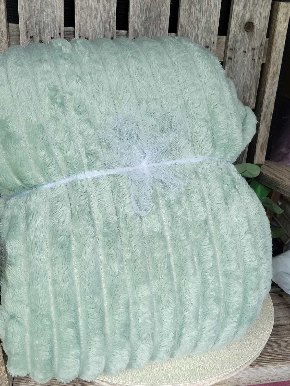 King Plush Ribbed Blanket - Sage Green Bedsure